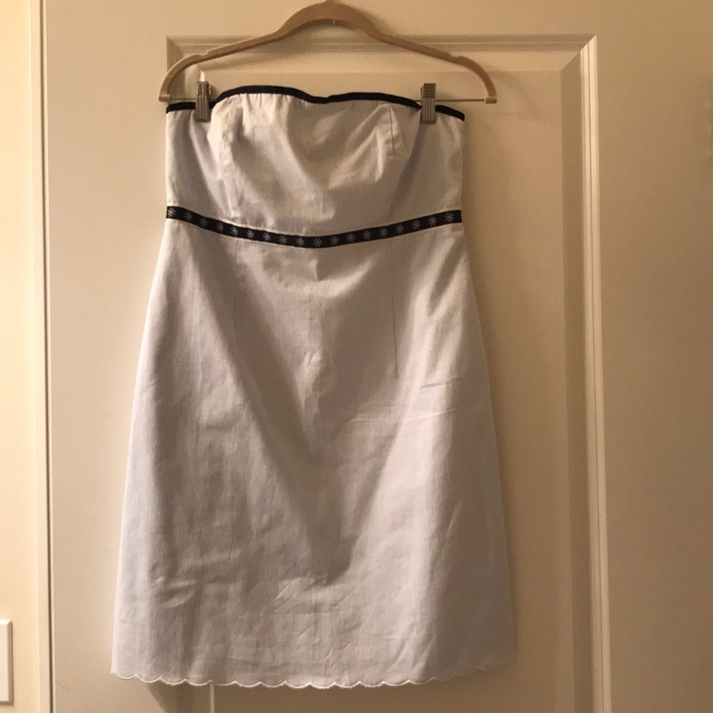 Vineyard vines. Seersucker strapless dress